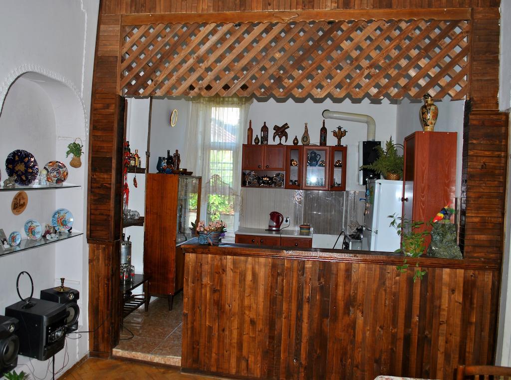 Tamar Guest House Gori Ruang foto